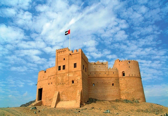 DIA COMPLETO AL FUJAIRAH CON ALMUERZO